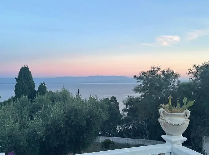 Capovaticano - Unique Sea View - Renaissance Appartement *